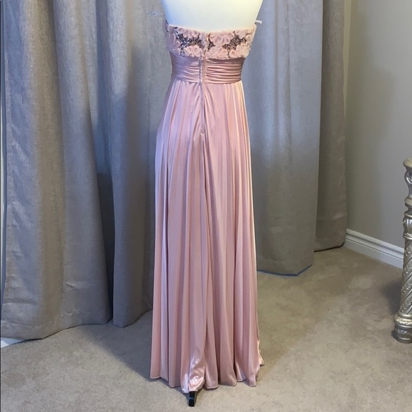 Never worn David’s Bridal Bridesmaid Blush Strapless Dress - Picture 9 of 10
